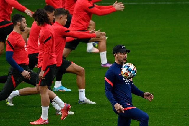 王哲林31+15特林布尔29+10 上海险胜青岛